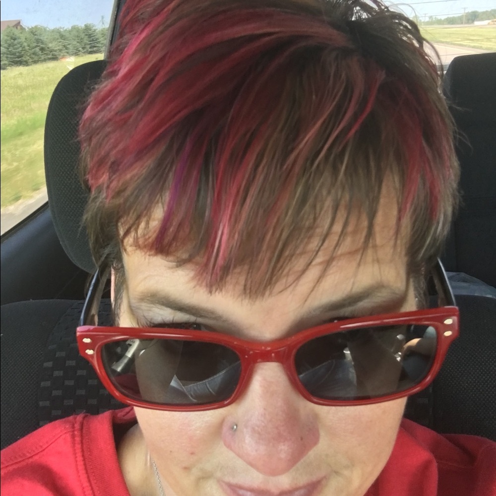 Meet your Posher, Julie